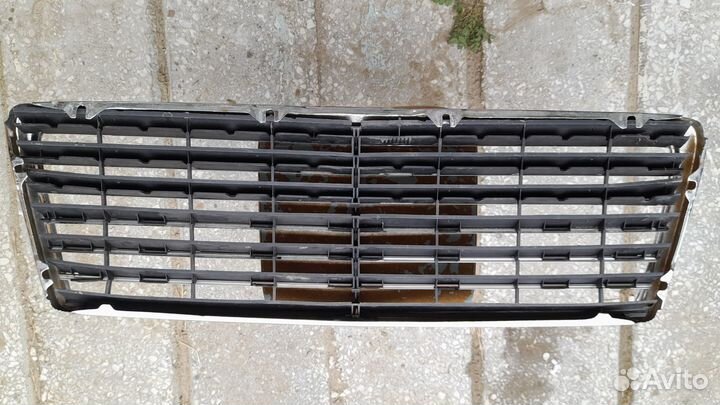 Решетка радиатора mercedes w 140