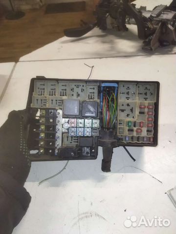 Блок предохранитель Ford Focus 2 2007-2011