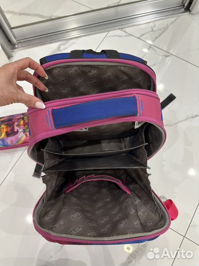 Рюкзак школьный с ортопедической спинкой