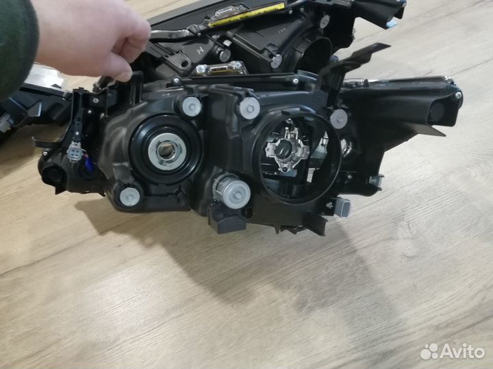 Toyota Camry 55 фары ксенон новые оригинал