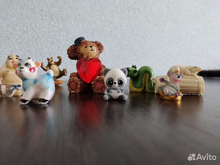 Фигурки животных и Хотей