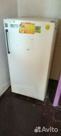 Холодильник Бирюса 2 рабочий в хорошем состоянии