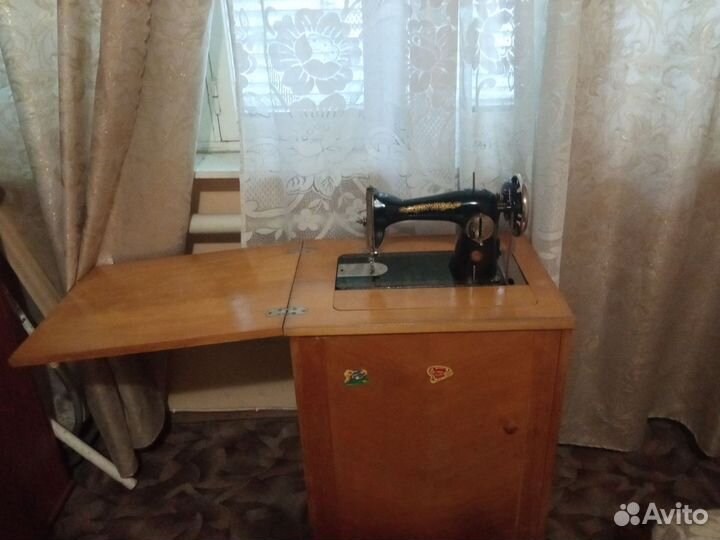 Швейная машина Подольск ножная