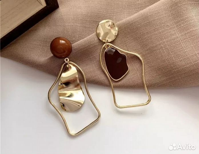 Серьги-гвоздики, новые