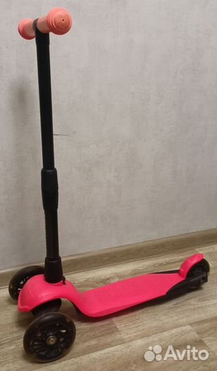 Самокат 3х колесный, светящие колёса kreiss