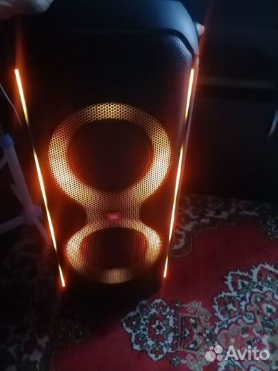 Акустические колонки jbl напольные