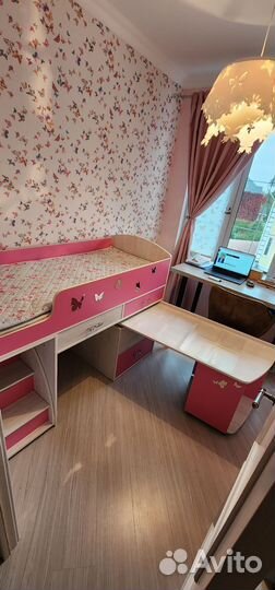 Детская кровать чердак с раздвижным столом