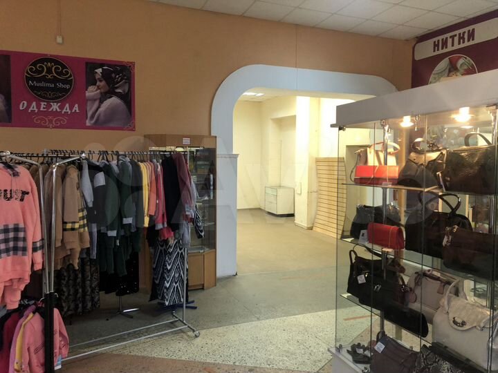 Площади на трафике, 25.5 и 34 м² (всё включено)