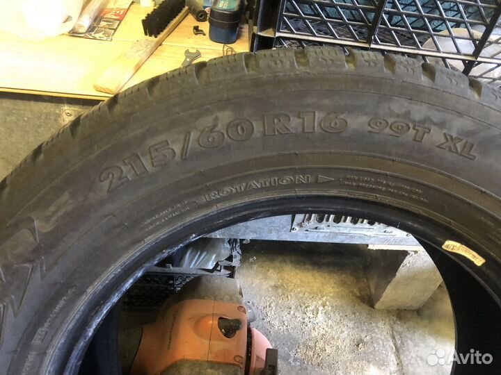 Nokian Tyres Hakkapeliitta 7 215/60 R16
