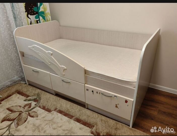 Детская кровать от 3 лет с бортиками