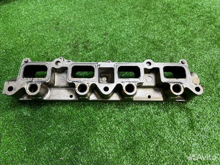 Коллектор впускной Volkswagen Touran 1.4 cavc 2010