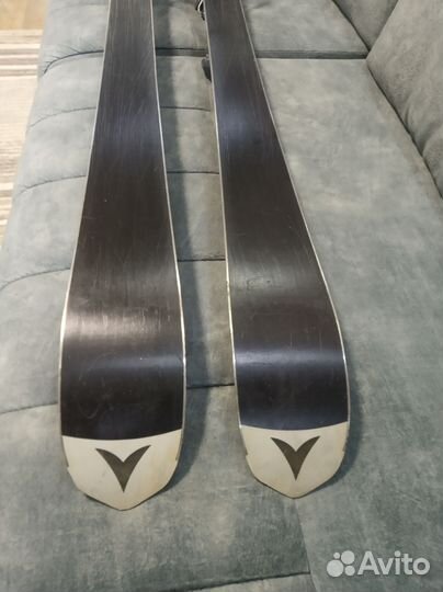 Горные лыжи женские Dynastar