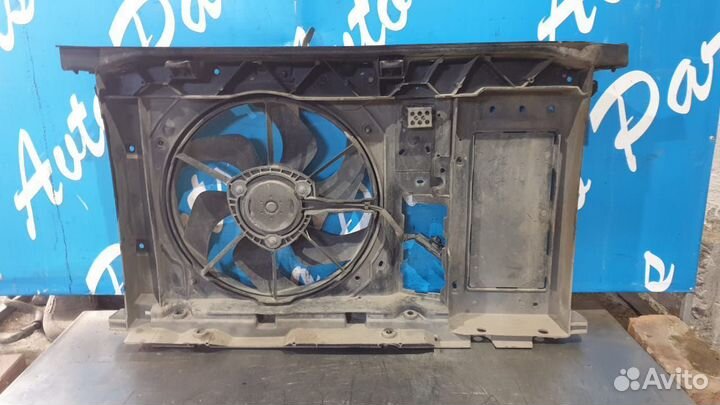 Диффузор радиатора охлаждения Пежо 308 в сборе