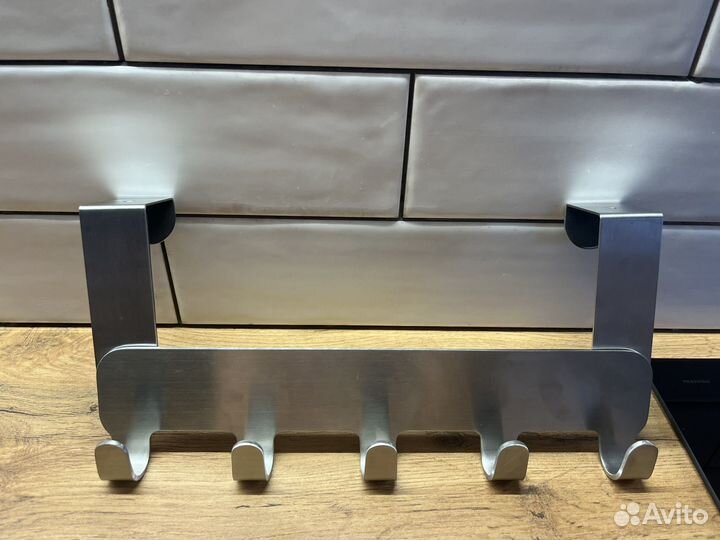 Вешалка на дверь