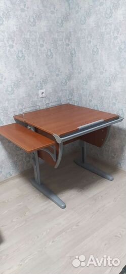 Школьная парта дэми