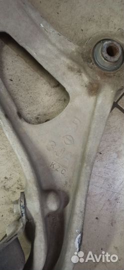 Передние рычаги Nissan Pathfinder 2014