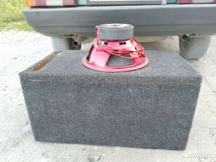 Сабвуфер aura