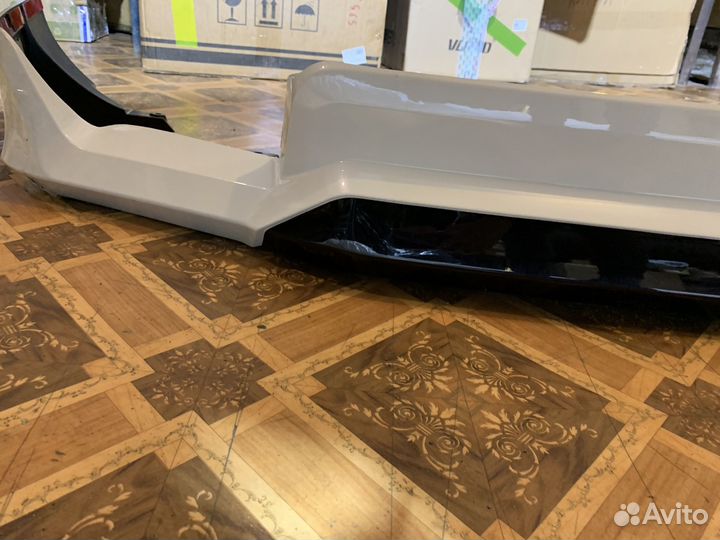 Губа задняя Toyota Prado 150 Black Onyx Бел Дефект