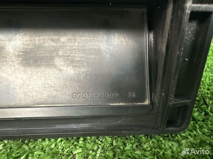 Решетка вентиляционная Kia Rio 3 QB 1.6 G4FC 2017