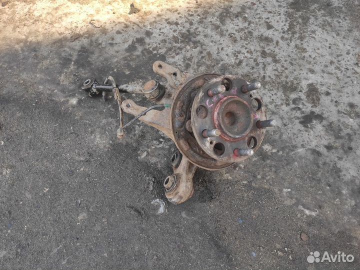 Поворотный кулак задний левый Kia Ceed хэтчбек