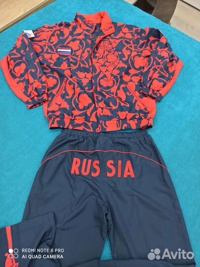 Спортивный костюм