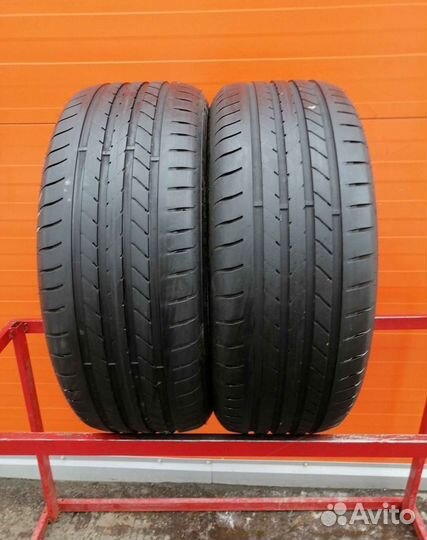 Goodyear EfficientGrip 235/45 R19 95K