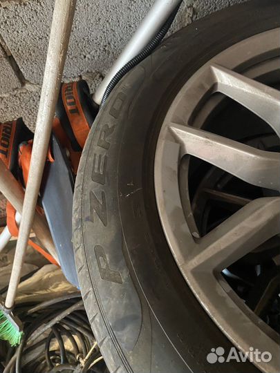 Pirelli P Zero Rosso 265/50 R19