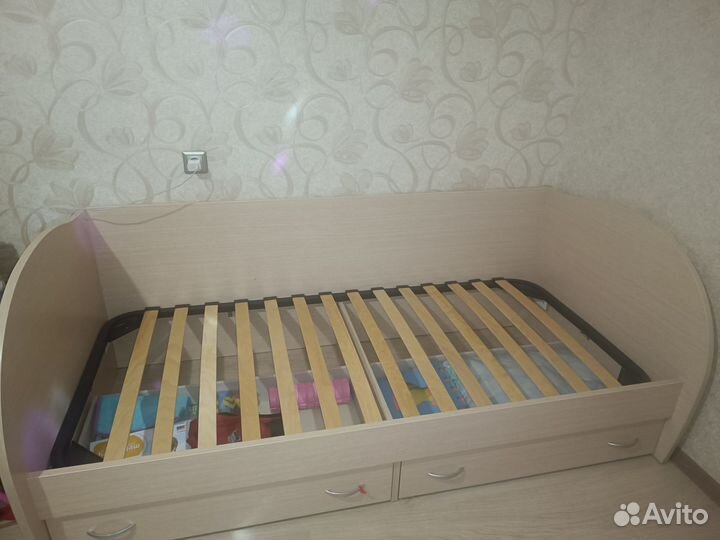Детская кровать 90*190
