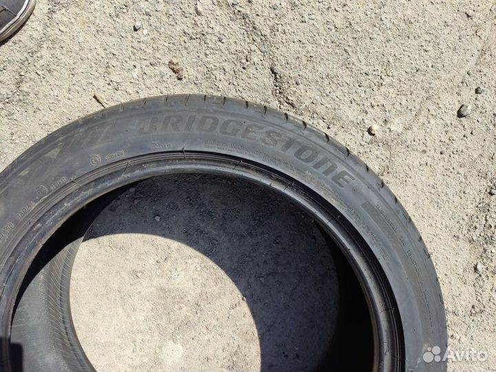 Bridgestone Potenza S001 235/45 R19