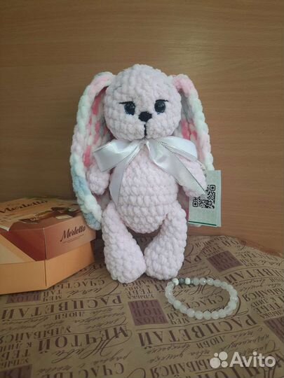 Вязанная игрушка плюшевый заяц