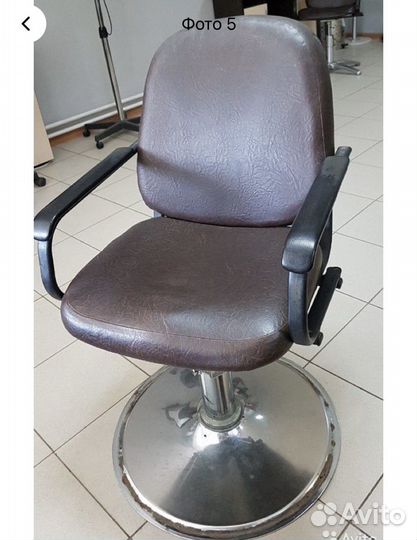 Парикмахерское кресло
