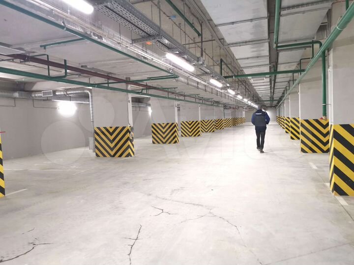 Машиноместо, 20 м²