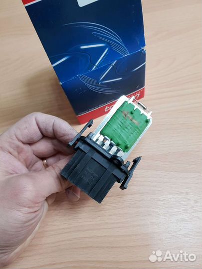 Гольф Резистор моторчика печки