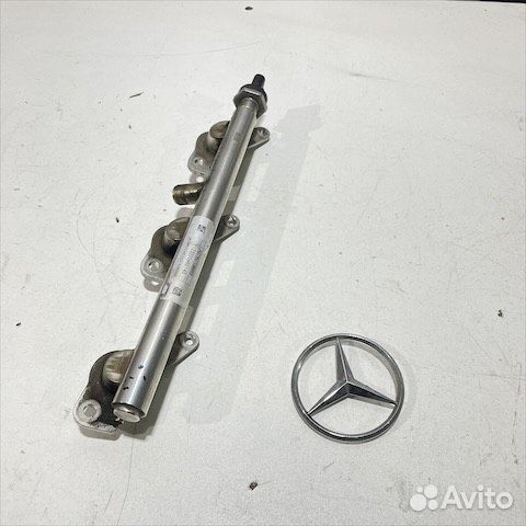 Топливная рампа левая Мерседес М276