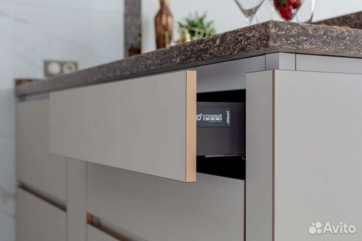 Качественный кухонный гарнитур