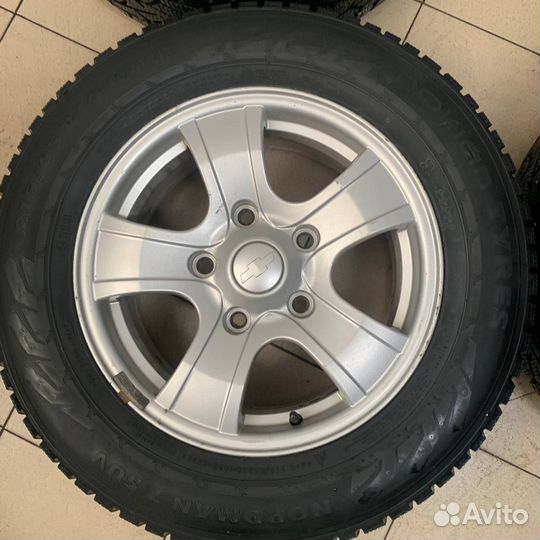 Зимние колеса Niva 215/65 R16 Nokian Nordman 7