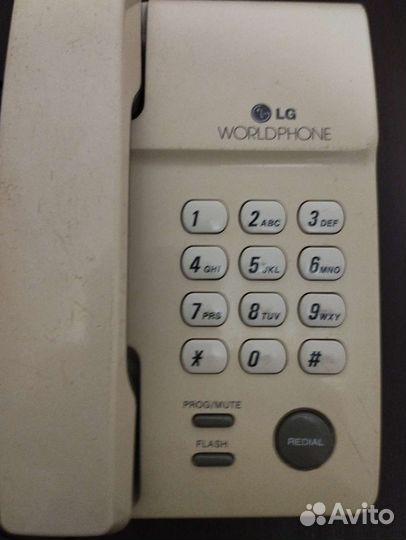 Телефон LG