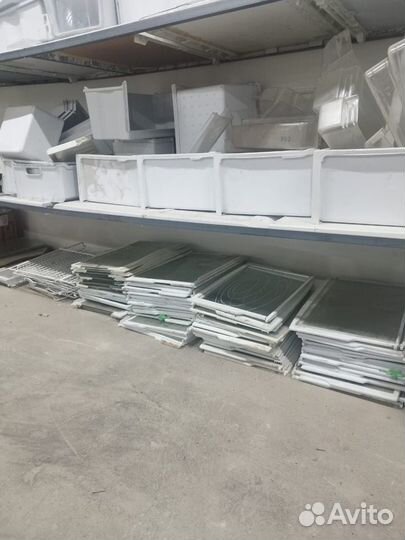 Ящики, полки для холодильников