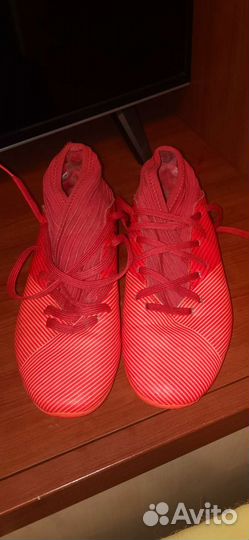 Футбольные бутсы adidas 35-36