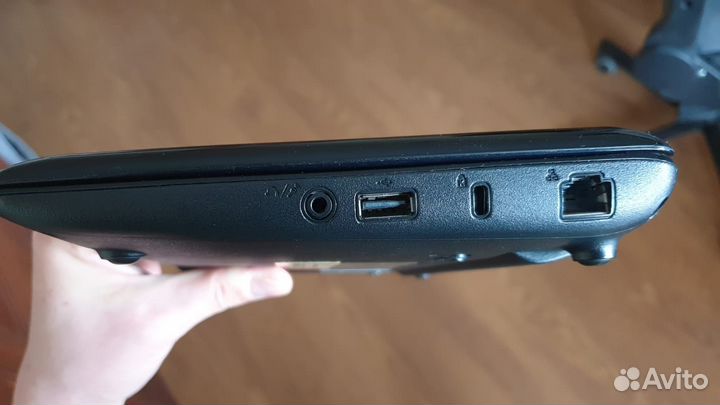 Нетбук asus