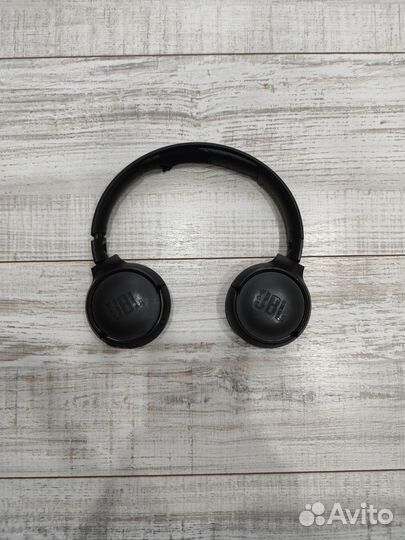 Беспроводные наушники jbl