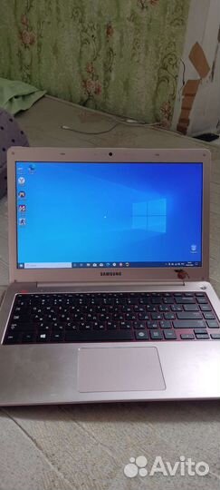 Ноутбук Самсунг NP530u4e