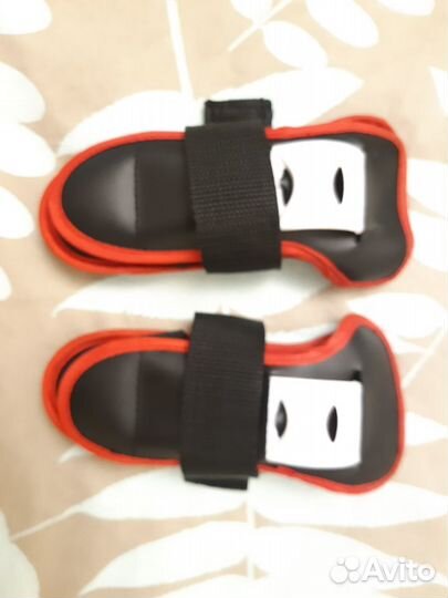 Роликовые коньки roxa (Италия) и защита atemi