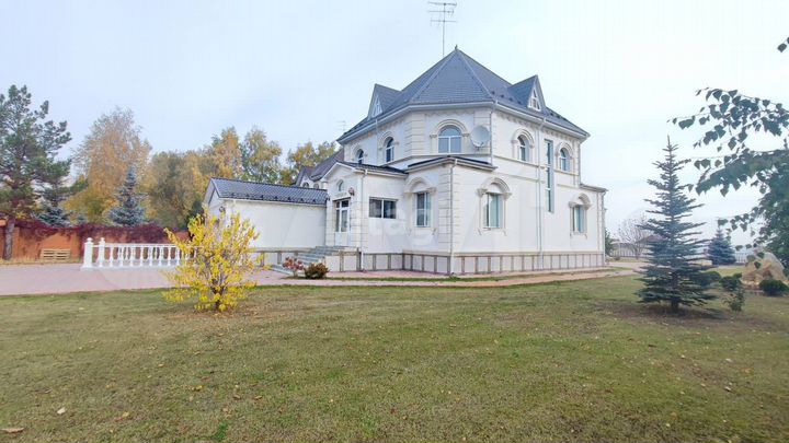 Коттедж 420 м² на участке 21 сот.