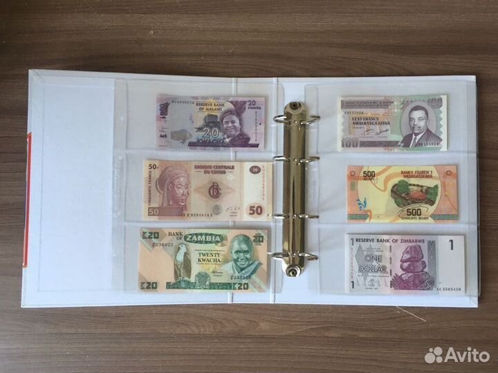 Альбом с банкнотами 30 стран мира