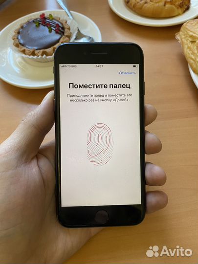 iPhone 8 64гб