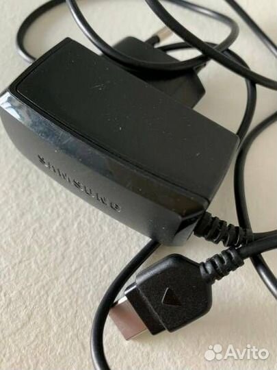 Зарядники сетевые к кнопочным тел. samsung, 2 вида