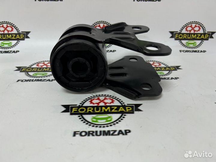 Сайлентблок (задний) переднего рычага передний