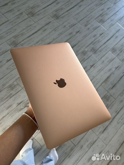 Мак бук air 13 м1