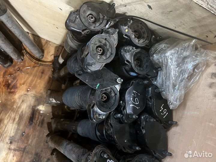 Амортизаторы передние на Мерседес W253 W238 W212